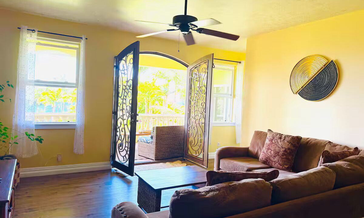 Photo of Livingroom in Hakalau