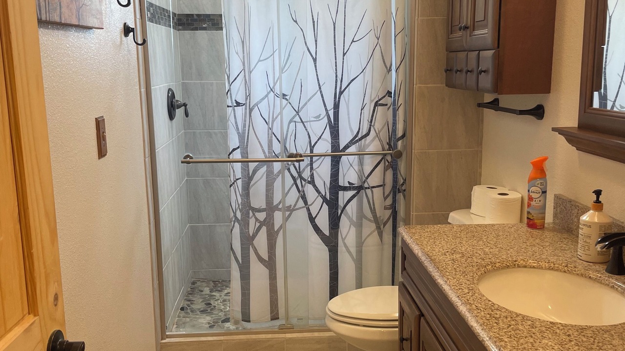 Photo of Bathroom in Ardenvoir