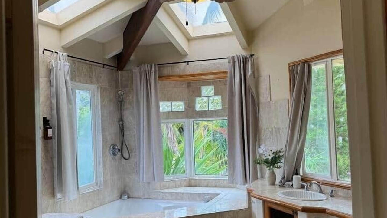 Photo of Bathroom in Lanikai