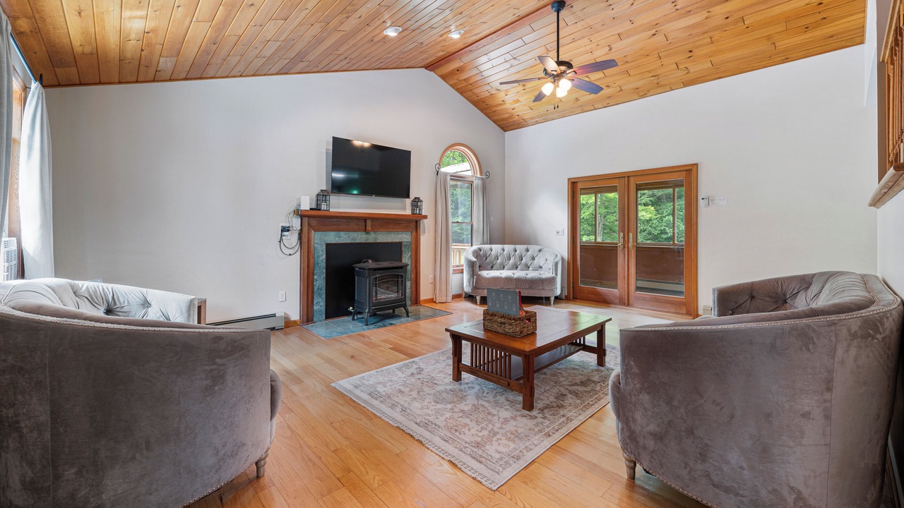 Photo of Livingroom in Warrensburg