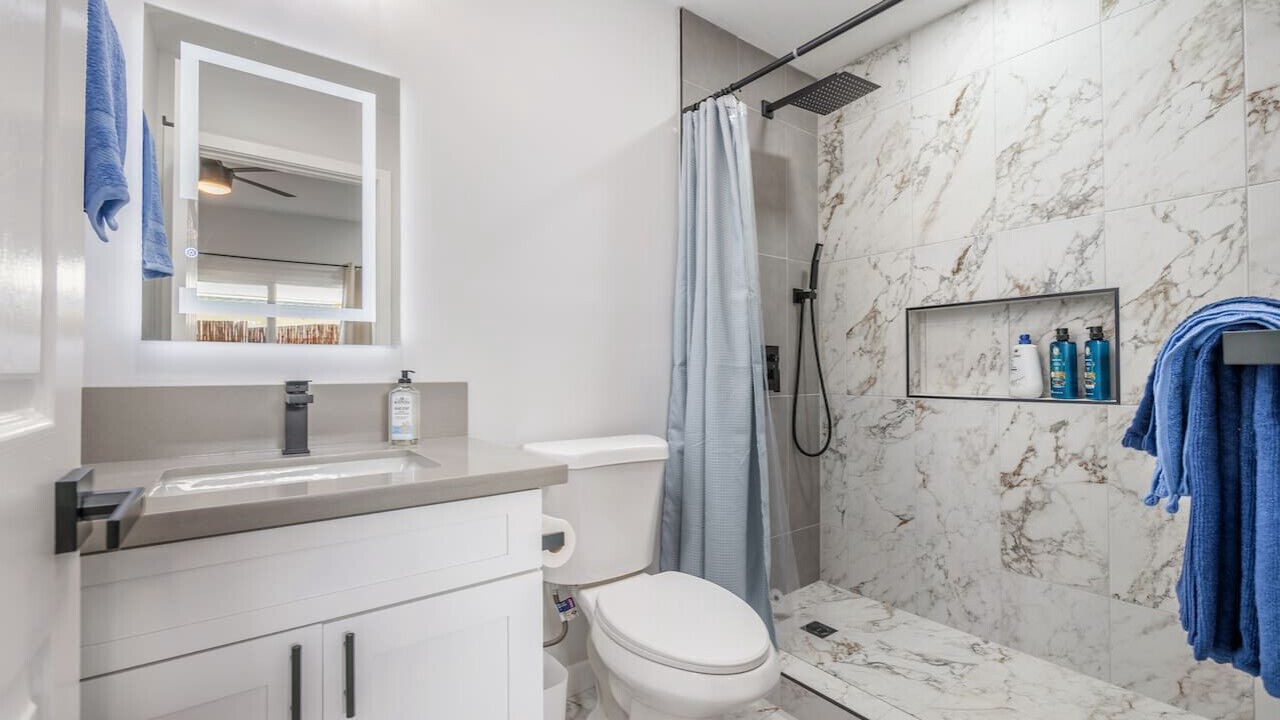 Photo of Bathroom in Mililani