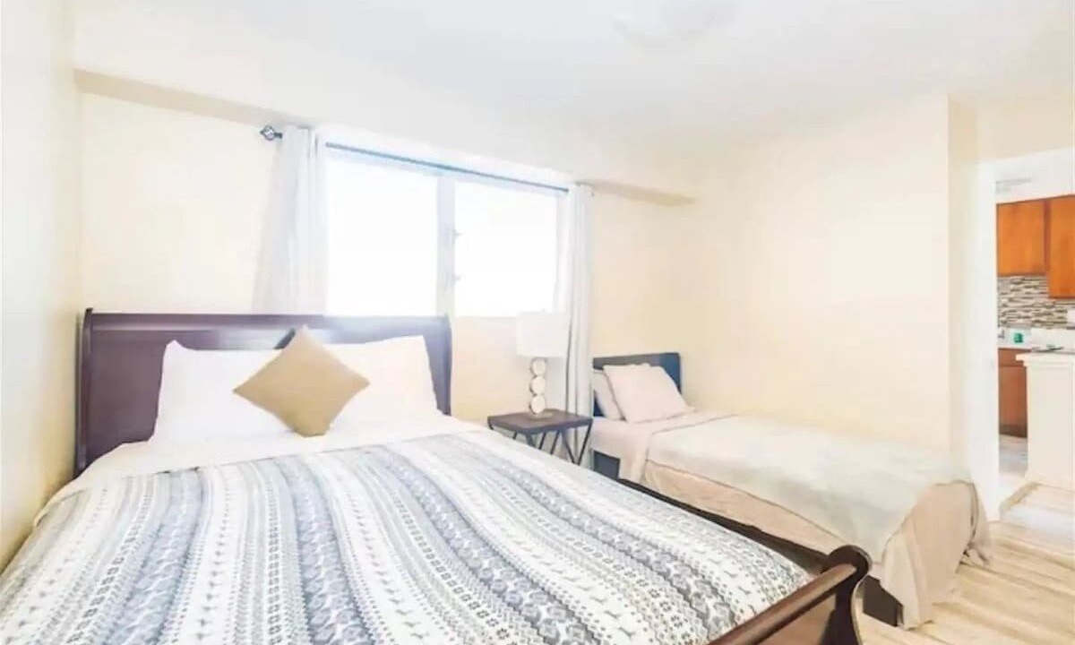 Photo of Bedroom in Waikiki