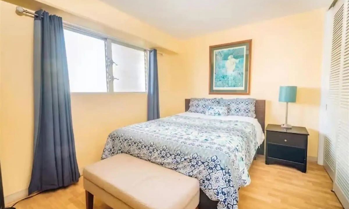 Photo of Bedroom in Waikiki