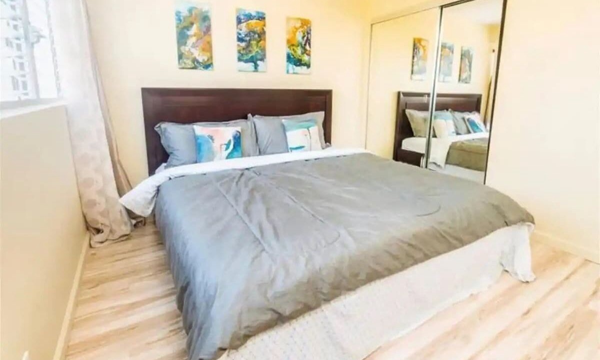 Photo of Bedroom in Waikiki