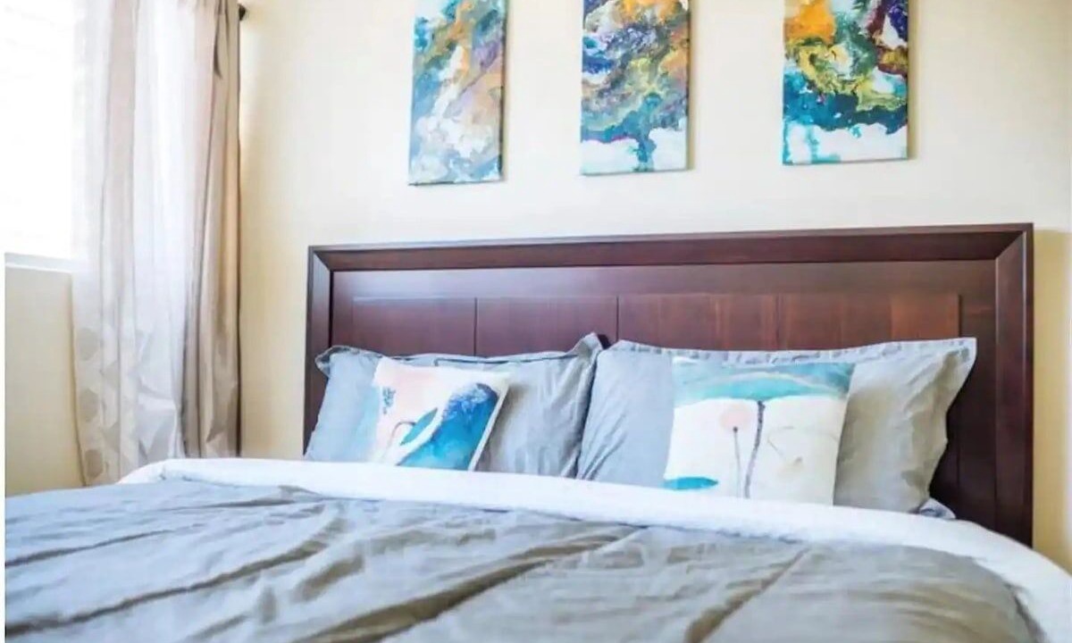 Photo of Bedroom in Waikiki