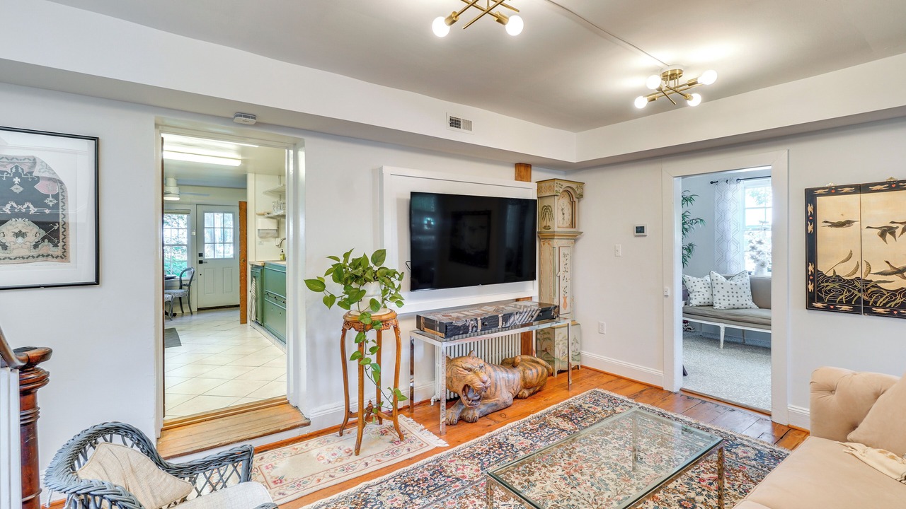 Photo of Livingroom in Leesburg's Old and Historic District