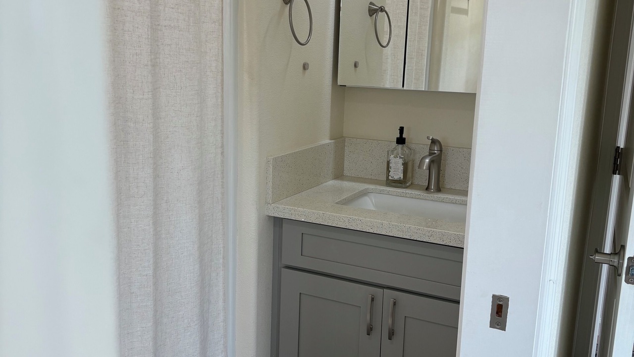 Photo of Bathroom in Makaha