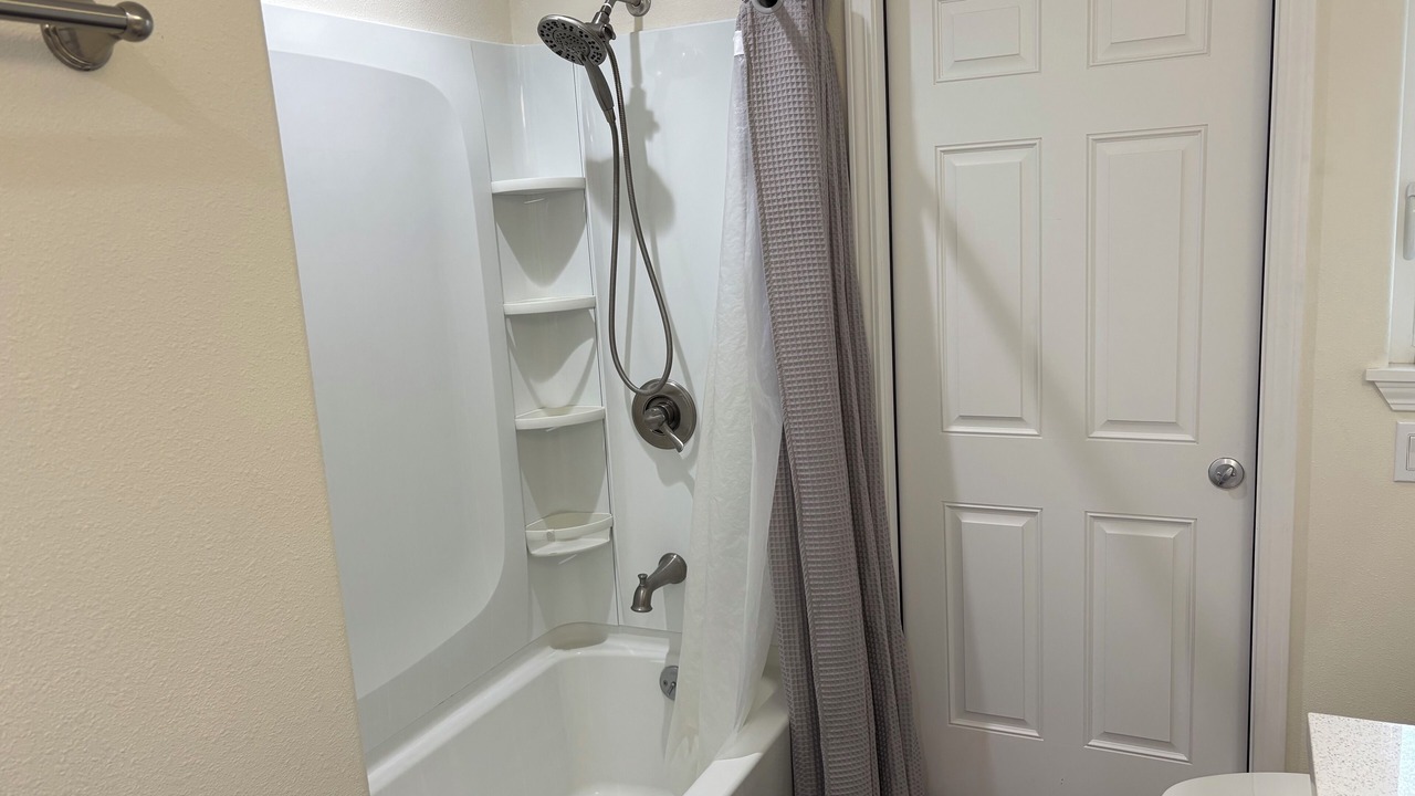 Photo of Bathroom in Makaha