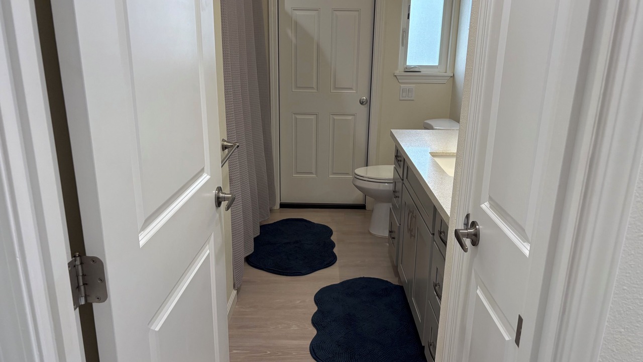 Photo of Bathroom in Makaha