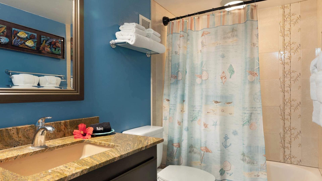 Photo of Bathroom in Kahaluu Bay
