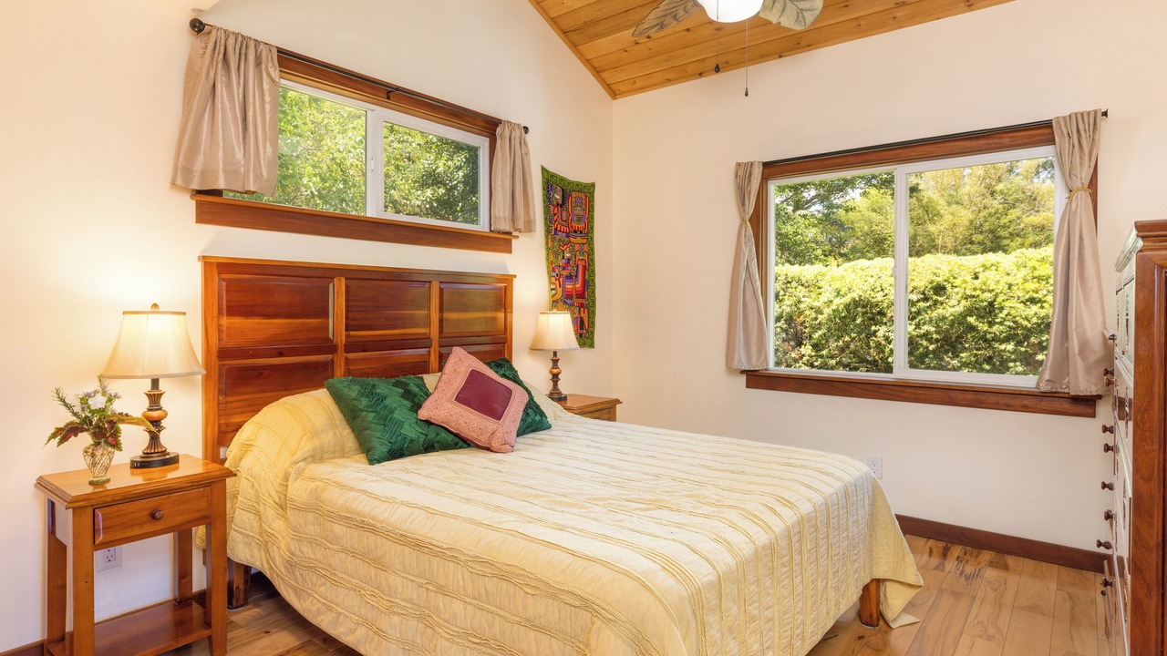 Photo of Bedroom in Hawi