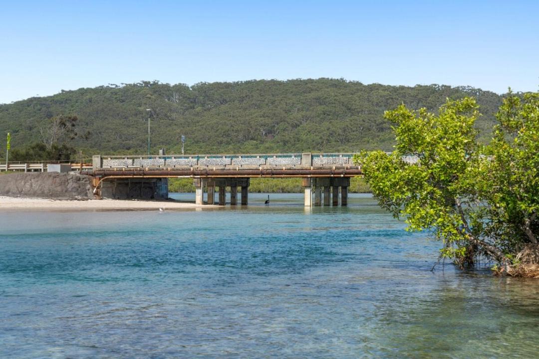 Photo of Others in Hastings Point