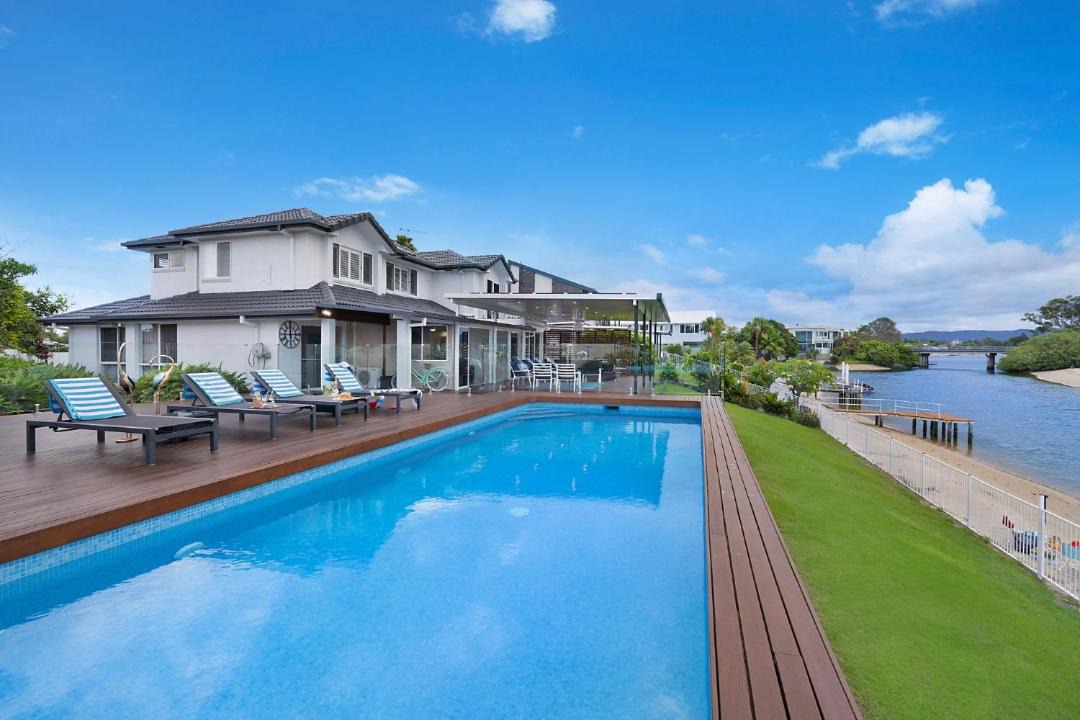 Photo of Others in Broadbeach Waters