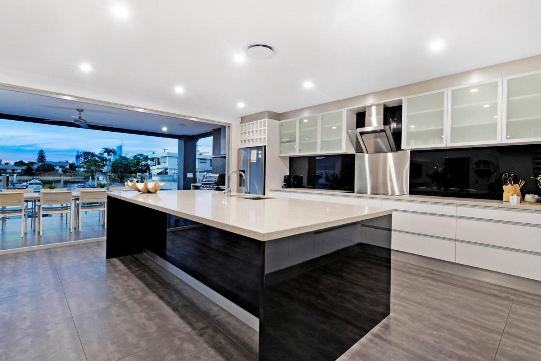 Photo of Others in Broadbeach Waters