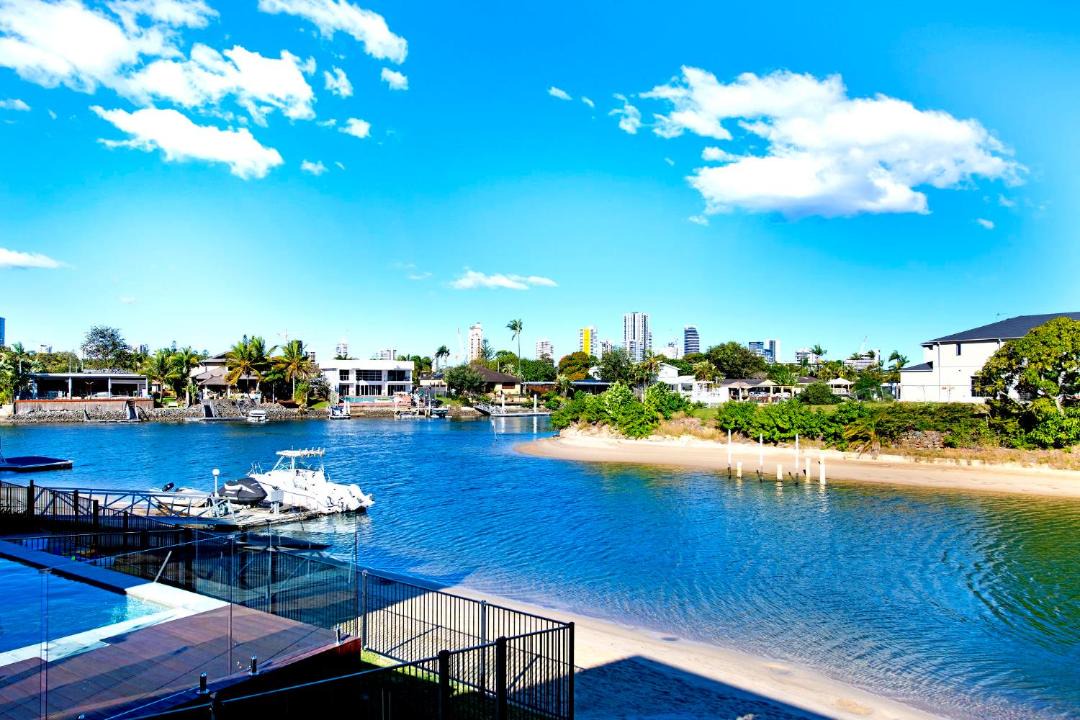 Photo of Others in Broadbeach Waters