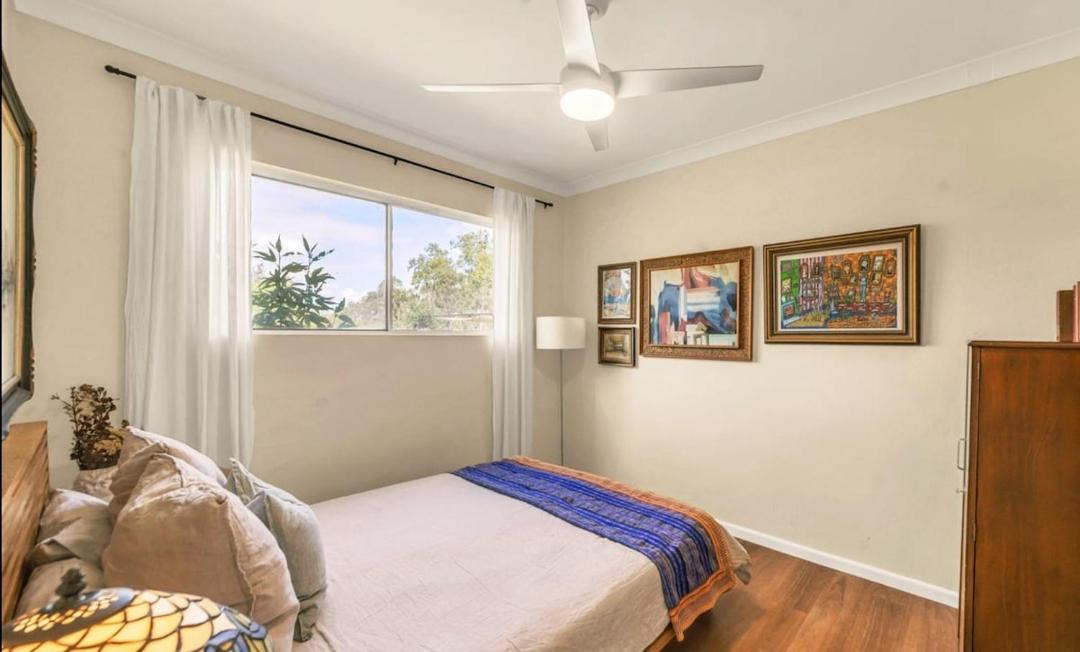Photo of Bedroom in One Mile