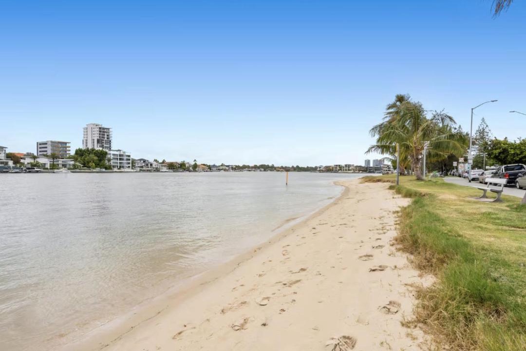 Photo of Others in Surfers Paradise