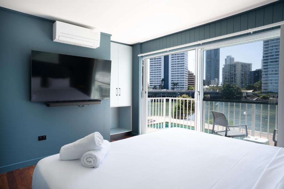 Photo of Others in Surfers Paradise
