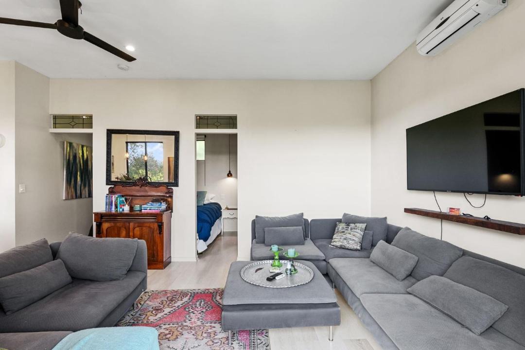 Photo of Livingroom in Beechmont