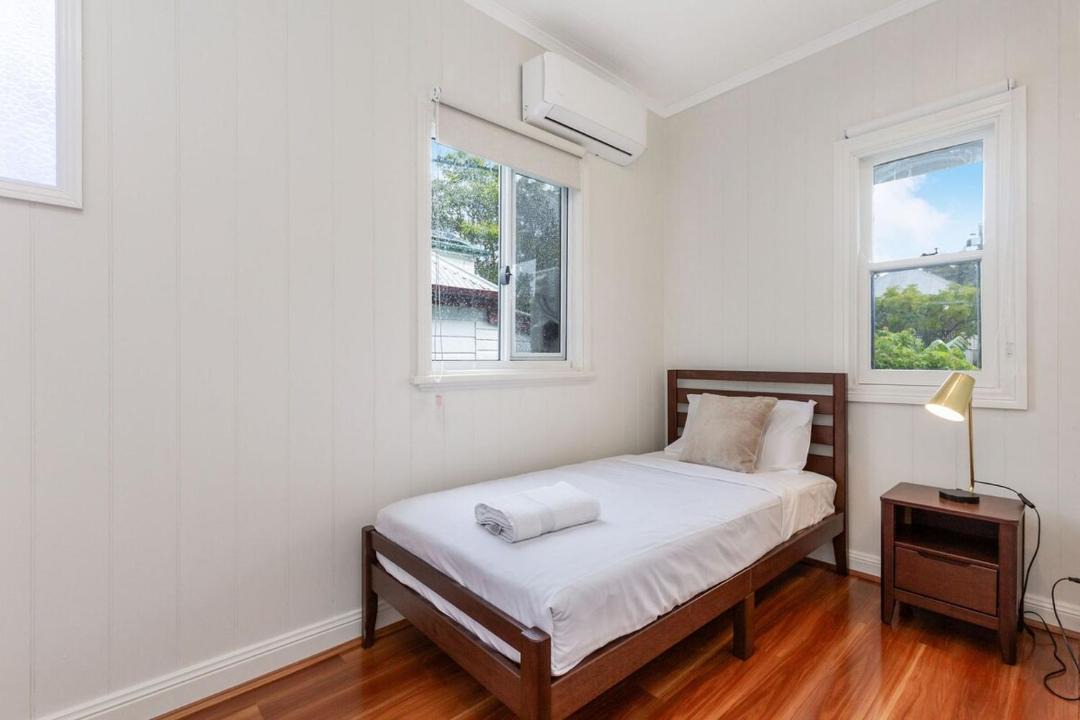 Photo of Others in Highgate Hill