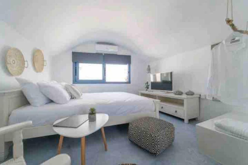 Photo of Livingroom in Firostefani