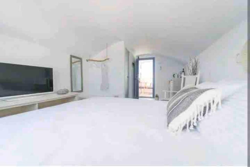 Photo of Bedroom in Firostefani