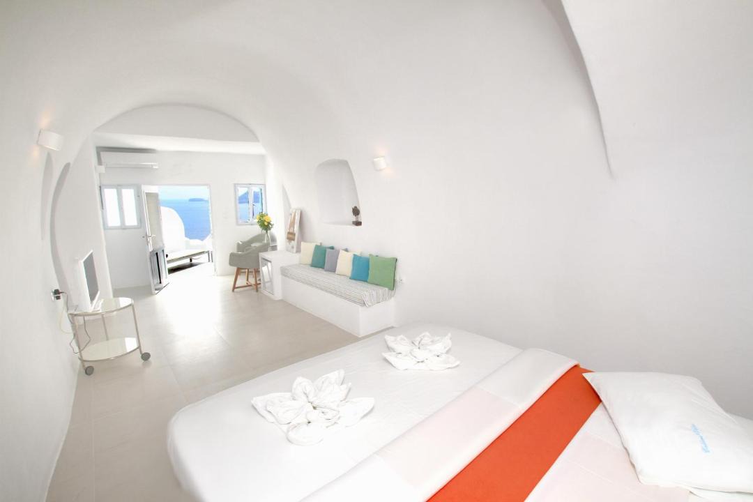Photo of Others in Oia