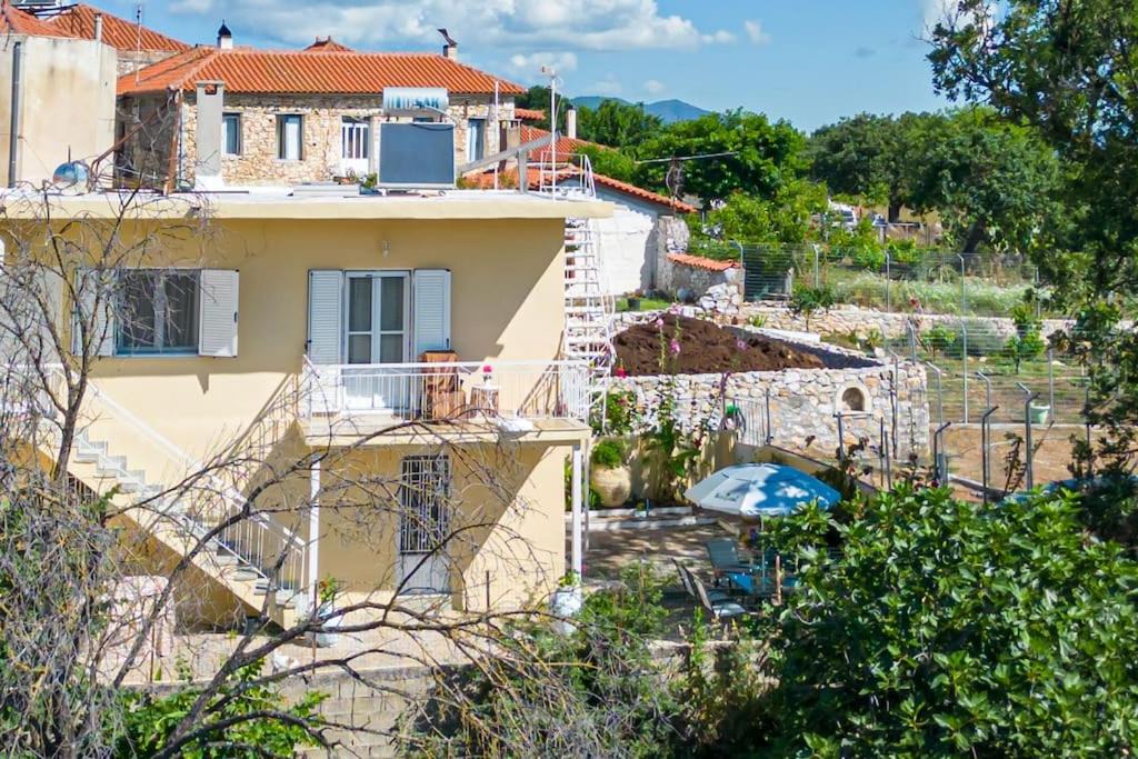 Photo of Buildings in Chatzis