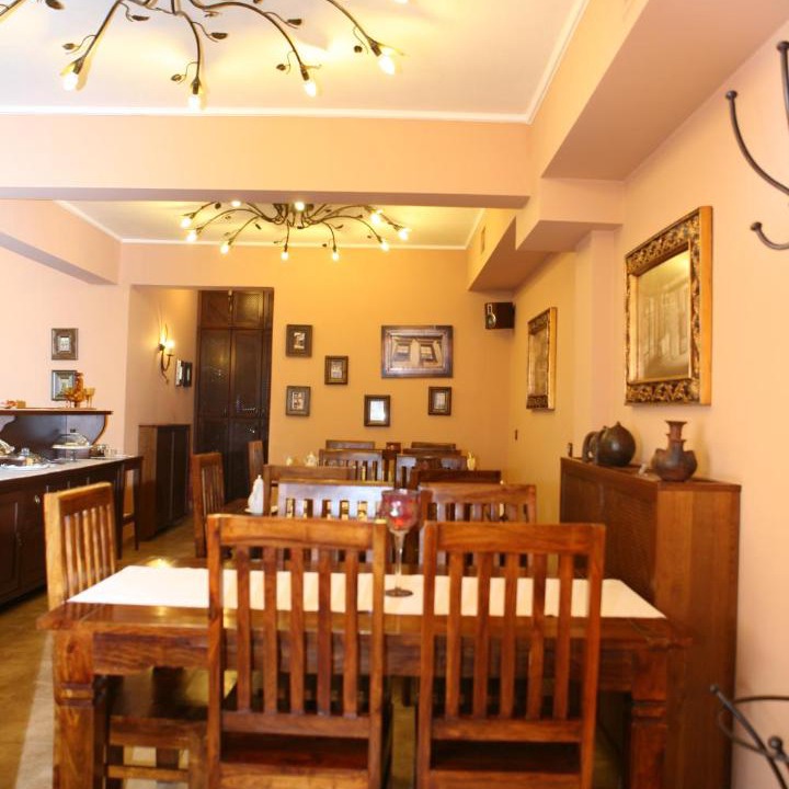 Photo of Others in Almopia