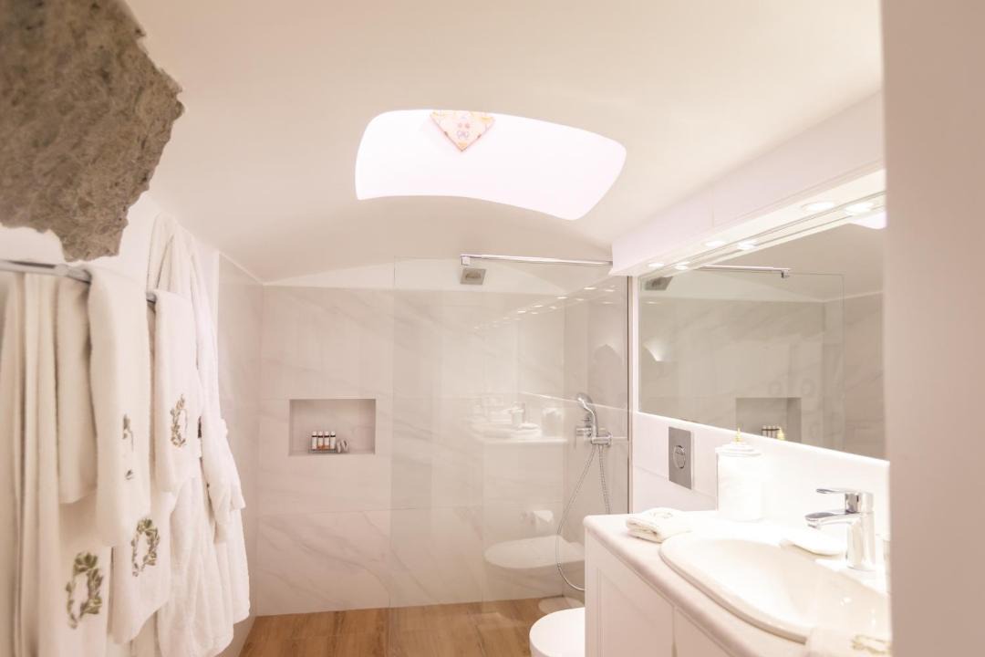 Photo of Bathroom in Firostefani
