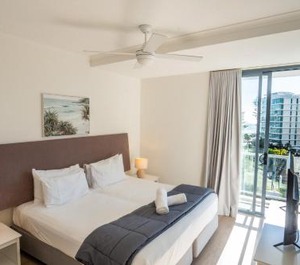 Swell Resort 