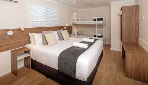 Oasis 3-Bedroom Cabin