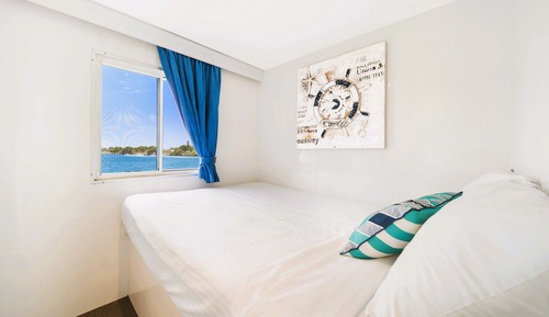 Houseboat, 3 Bedrooms (Dusk Breaker)