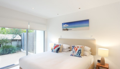1 Bedroom Poolside Villa