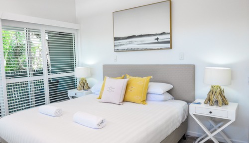 Beach House Two Bedroom - Luxe
