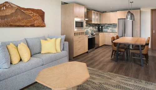 1 Bedroom Resort View King Hearing Accessible
