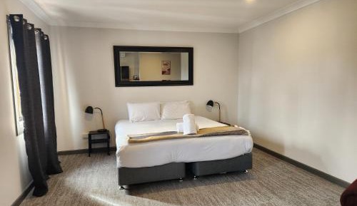 Executive Queen Room