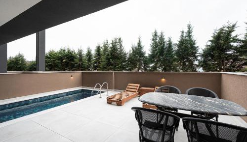 Suite with Private Pool