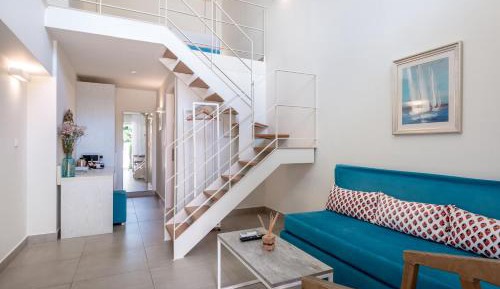Executive Loft Suite Inland View
