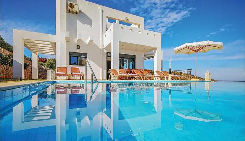 Six-Bedroom Holiday Home