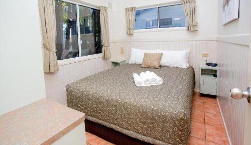 Superior Cabin (2BR) - 2 Queens