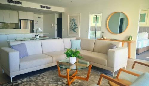 Three-Bedroom Apartment - Surf Club View