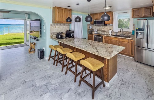Hauula House | Jewel of Hawaii:Beachfront Estate w/Pvt Beach🏖️Snrkl Reef,JurassicPark FilmSite
