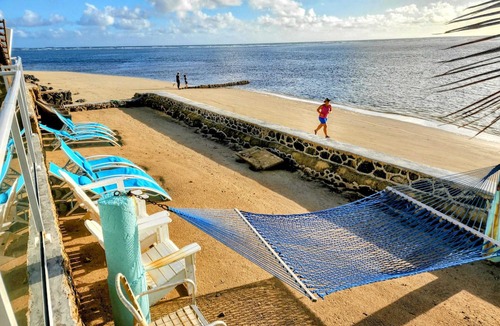 Kahuku House | Oceanfront Luxury,Private Beach,3 Jacuzzis,Private Chef,Jurassic Park Film Site