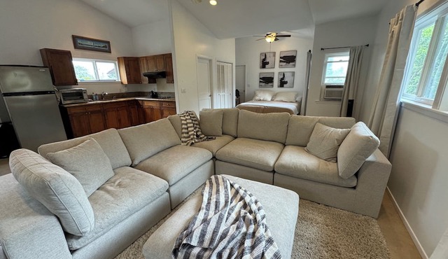 Private Studio - 4 minute walk to Lanikai Beach!