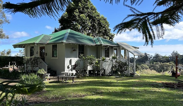Work from Home, Cozy Cottage in North Hamakua, Big Island, Hawaii 30 day minimum