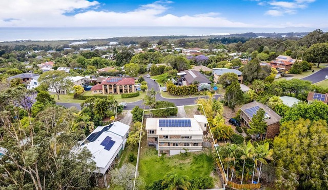 Warrambool - Spacious Coastal home with Ocean views.
